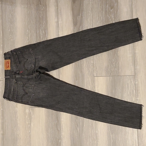 🌬️Levi's Wedgie Skinny Stretch Jeans in Grey - Picture 10 of 16
